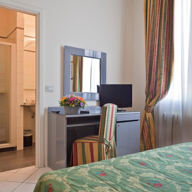 Hotel Italia - Camera Matrimoniale Standard - 4