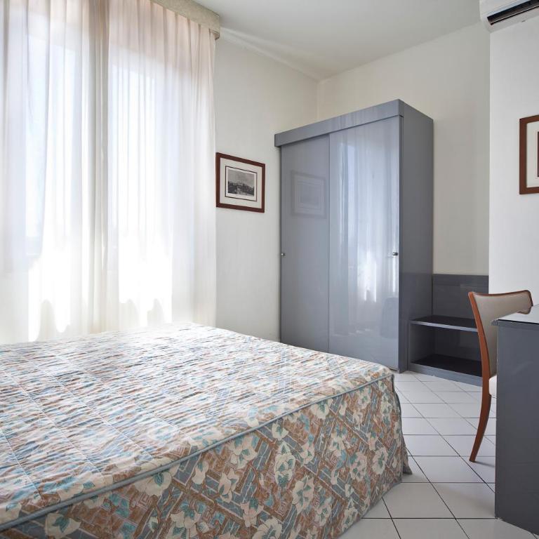 Hotel Italia - Camera Matrimoniale Standard - 3