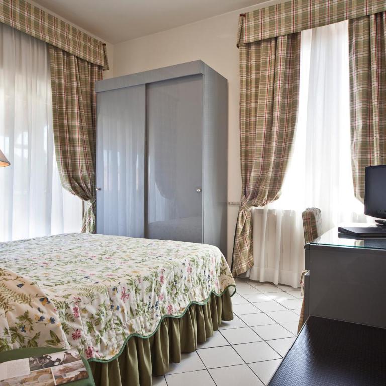 Hotel Italia - Camera Matrimoniale Standard - 2