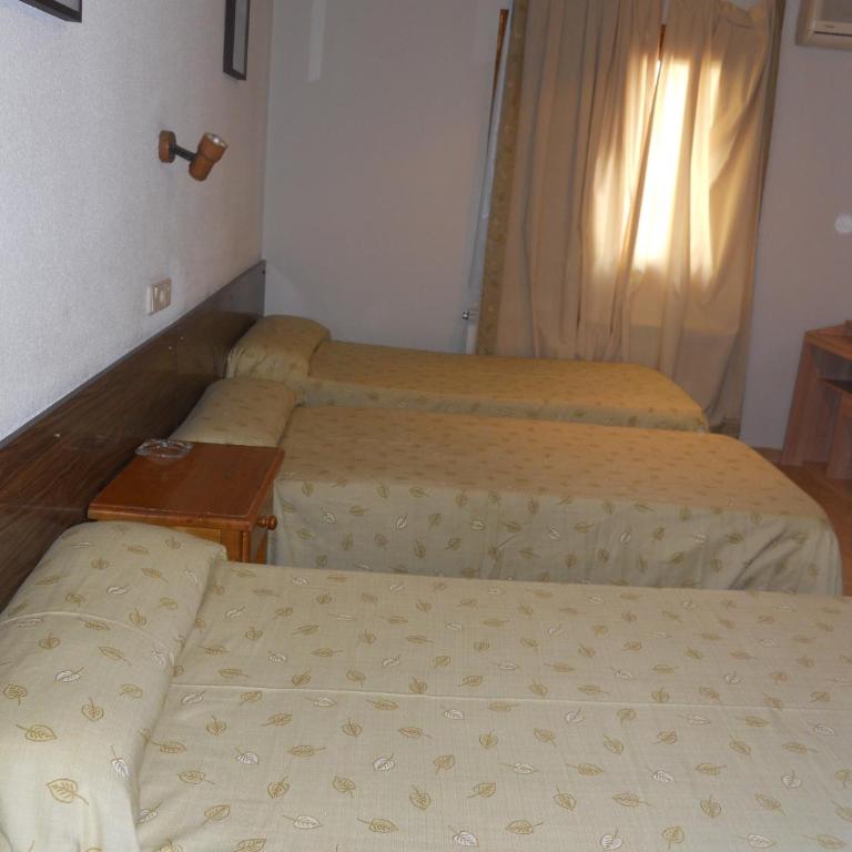 Hostal El Descanso - Triple Room - 8