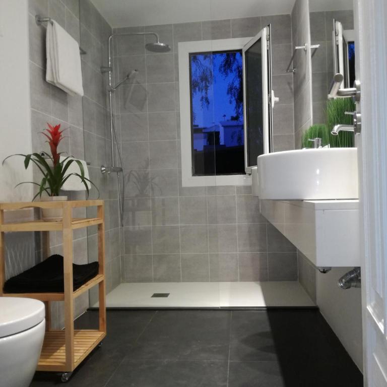 Sorondongo Beach & Garden - Villa with Sea View - 16