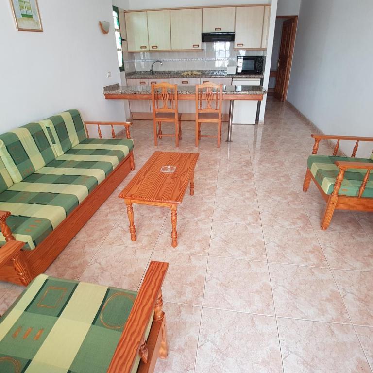Apartamentos Tisalaya - Apartment with Pool View and Private Balcony - 8