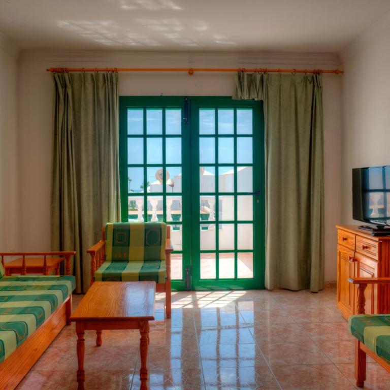 Apartamentos Tisalaya - Apartment with Pool View and Private Balcony - 5