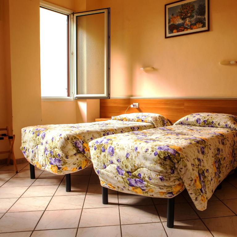 Hotel Villa Il Castagno - Camera Standard Doppia con Letti Singoli - 2