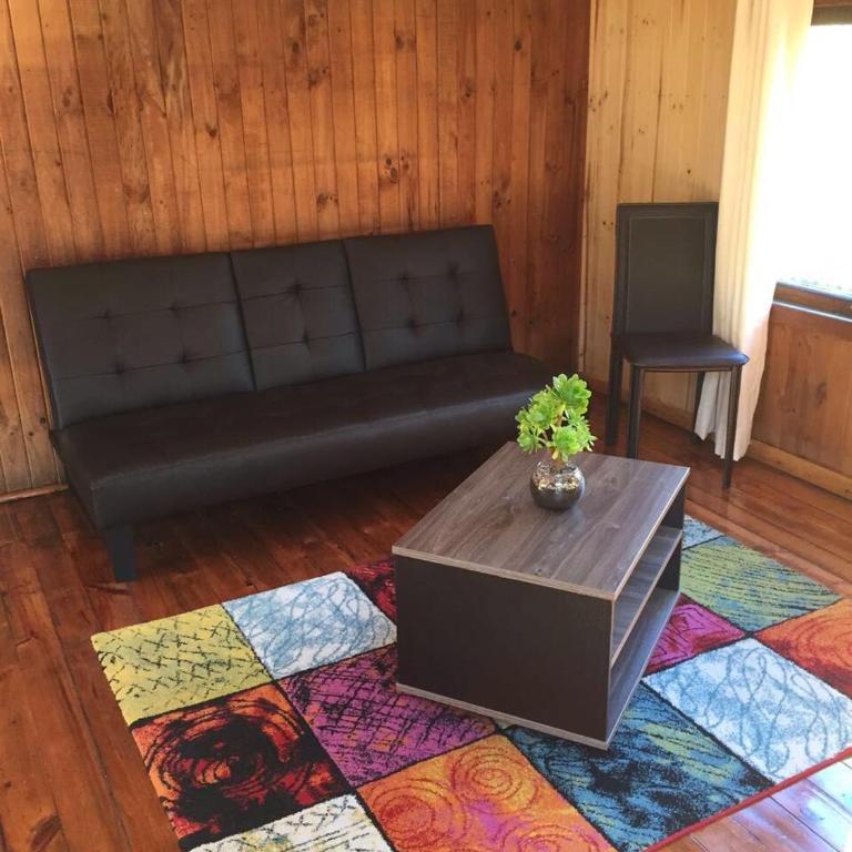 Cabañas granja Central - Three-Bedroom House - 15