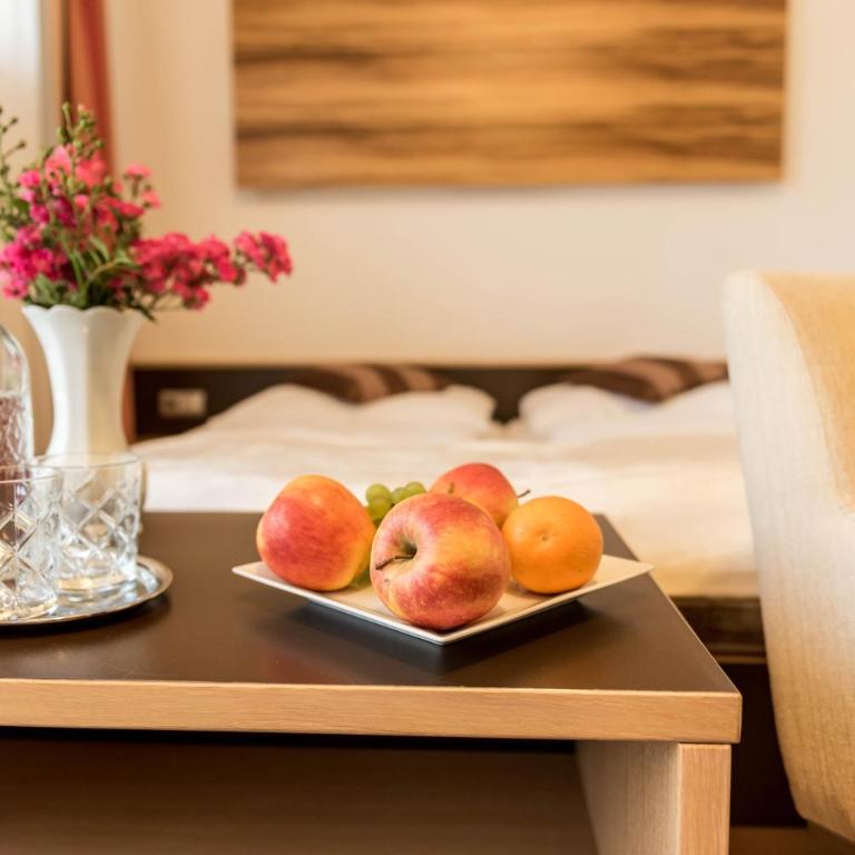 Der Trattner - Hotel Trattnerhof & Hotel Schöcklblick - Deluxe Doppelzimmer mit Balkon - 6