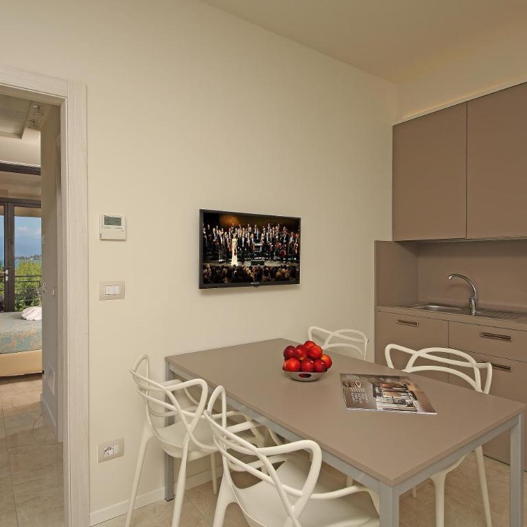 Hotel Holiday - Suite con Vista Lago - 1