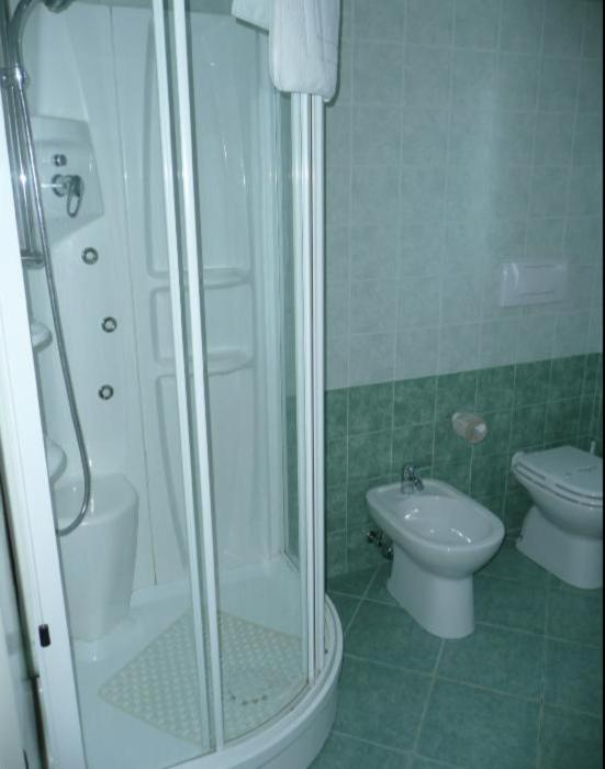 Villa Caramia - Camera Matrimoniale/Doppia con Letti Singoli con Bagno - 18