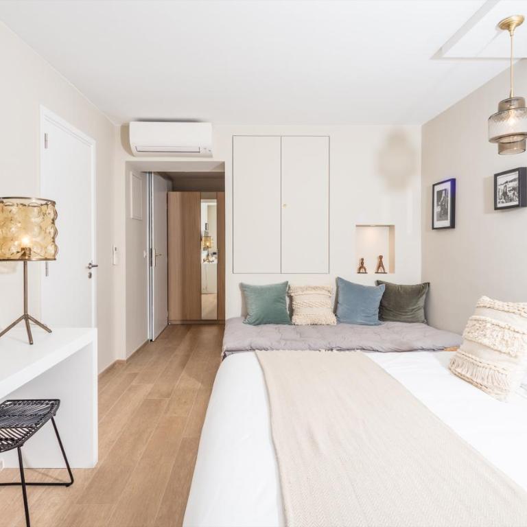 Studios 10 & 11 BY HOTEL DES LICES - Studio mit Gartenblick - 9