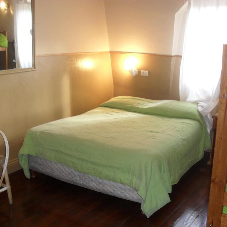 Hotel De La Rue - Habitación Triple Estándar - 2