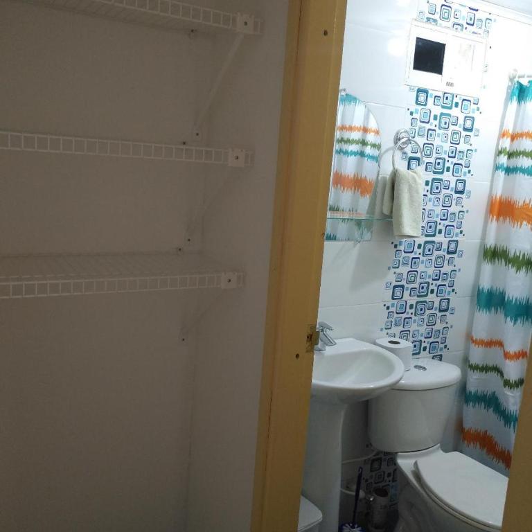 Mr. Tenloy's Place - Standard Double Room - 4