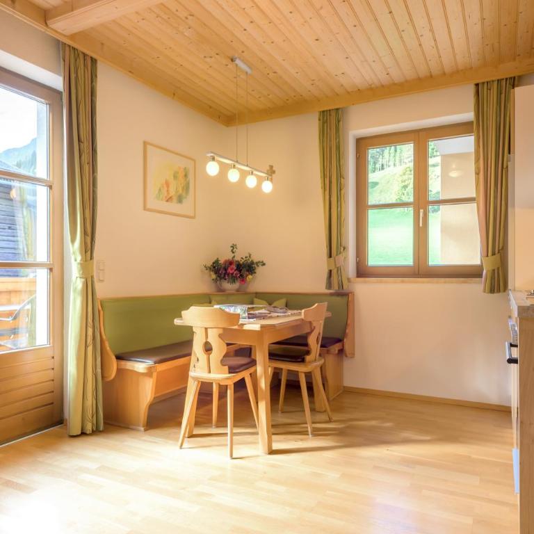 ARCHE Hof Öbristhof - Appartement avec Balcon - 9