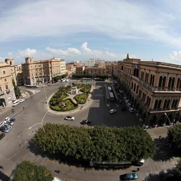 Bed and Breakfast Palermo Centro - Camera Tripla - 14