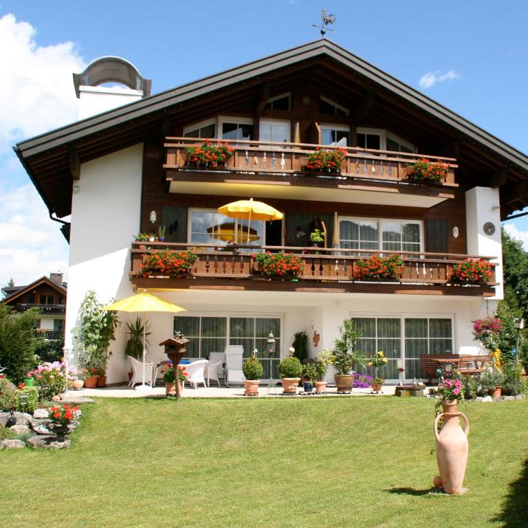 Ferienwohnungen Gerlach - Apartment mit 2 Schlafzimmern und 3 Balkonen - 1