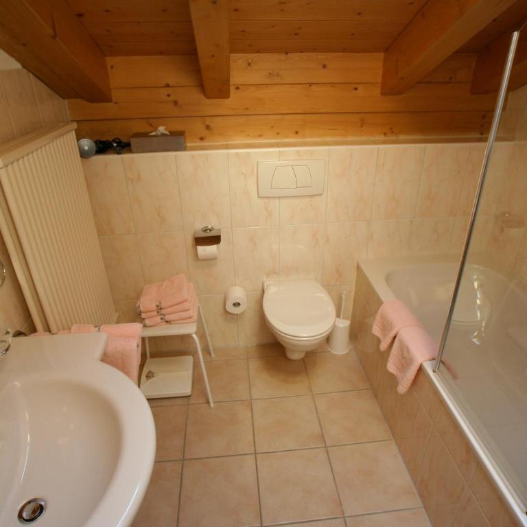 Ferienwohnungen Gerlach - Apartment mit 1 Schlafzimmer und 2 Balkonen - 3