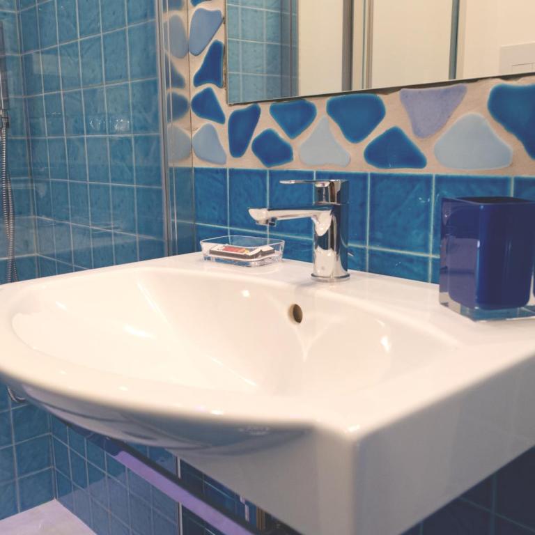 Mare di Luci - Camera Matrimoniale con Bagno Privato - 5