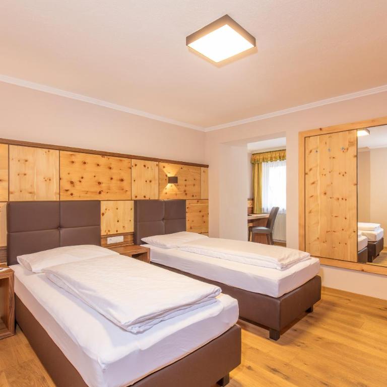 Hotel Garni Birkenhof - Comfort Doppelzimmer mit Balkon - 2