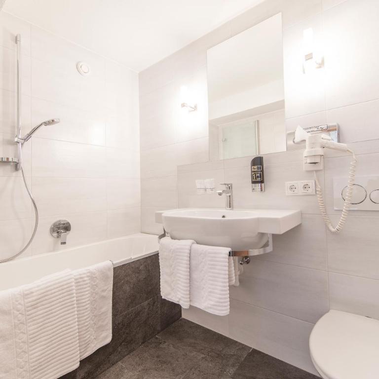 Hotel Garni Birkenhof - Superior Doppelzimmer mit Balkon - 5