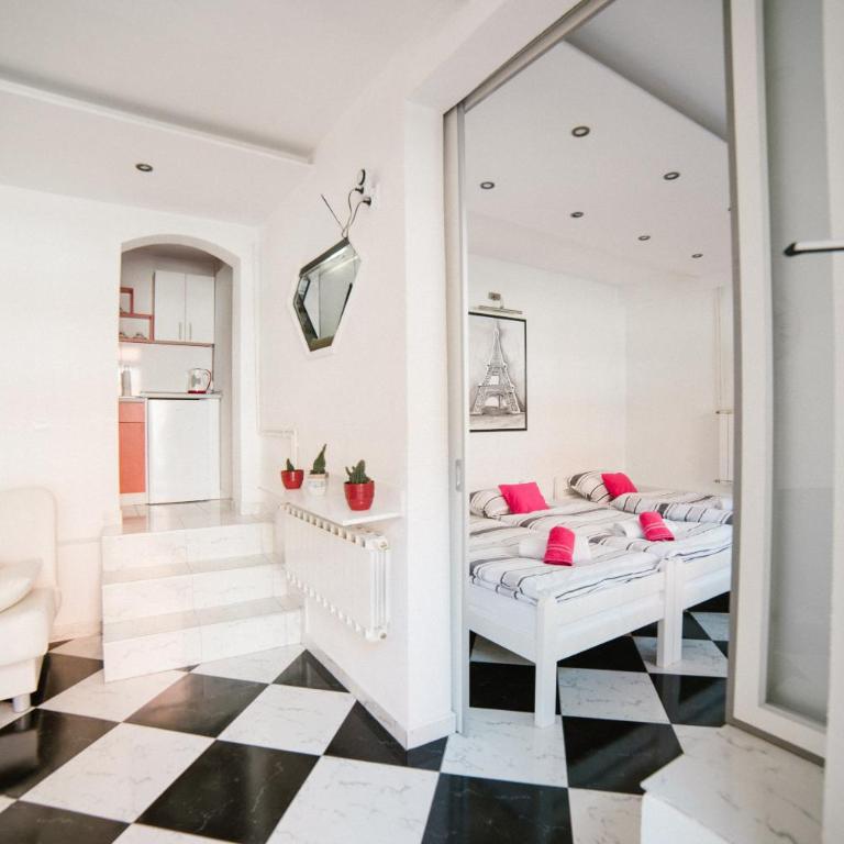 Apartman Hitno - Apartman - Prizemlje - 1