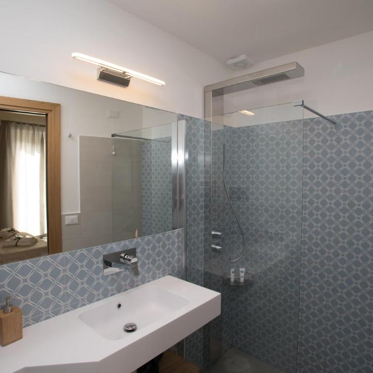Le Quattro Stagioni - Rooms & Suites - Suite with Balcony - 8