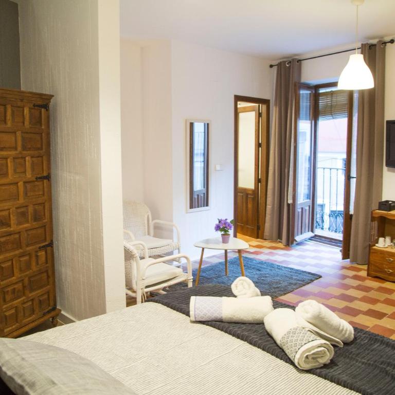 Casa Garrote - Habitación Doble con balcón - 5