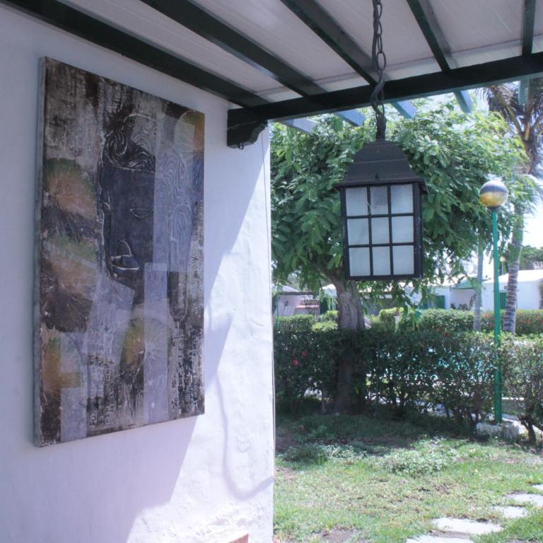 Casa de 5 dormitorios y 2 terrazas - Casa de 5 dormitorios - 1