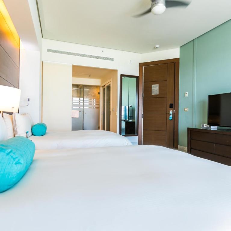 Palacio Mundo Imperial Riviera Diamante Acapulco - Club 89 mit Kingsize-Bett und Blick auf Diamante - 3