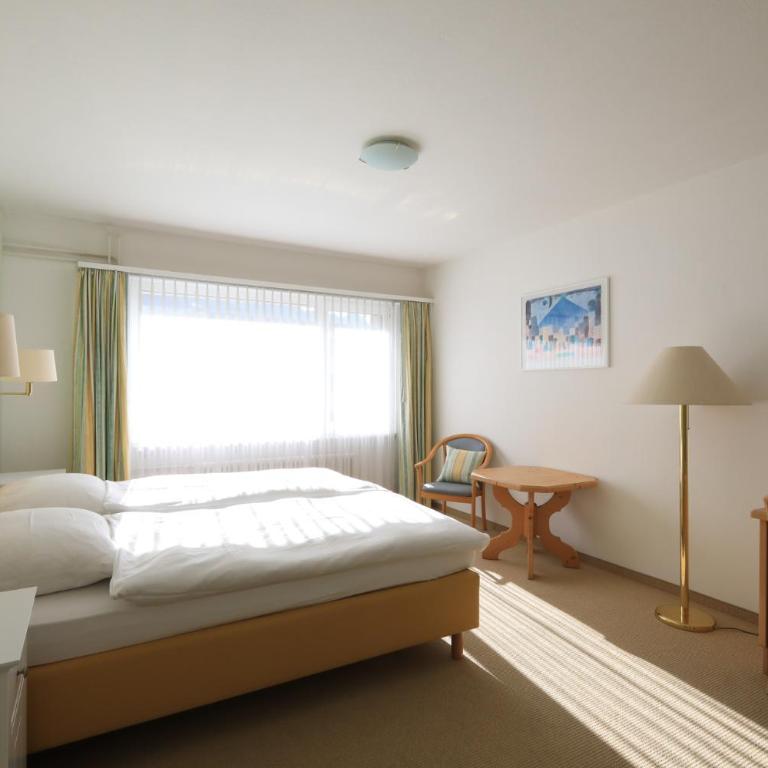 Hotel Concordia - Dreibettzimmer mit Bad - 3