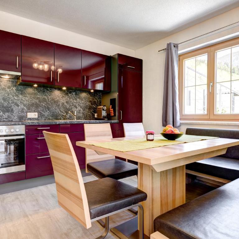 Üser Schlössle - Two-Bedroom Apartment with Terrace - 7