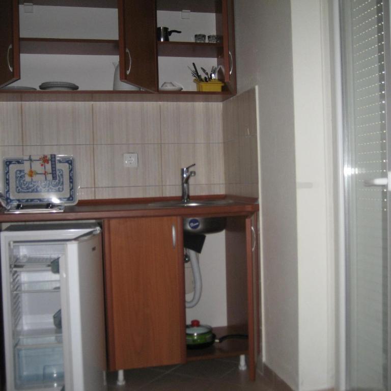 Guest House Vila Mimoza - Dvokrevetna Soba sa Bračnim Krevetom - 21