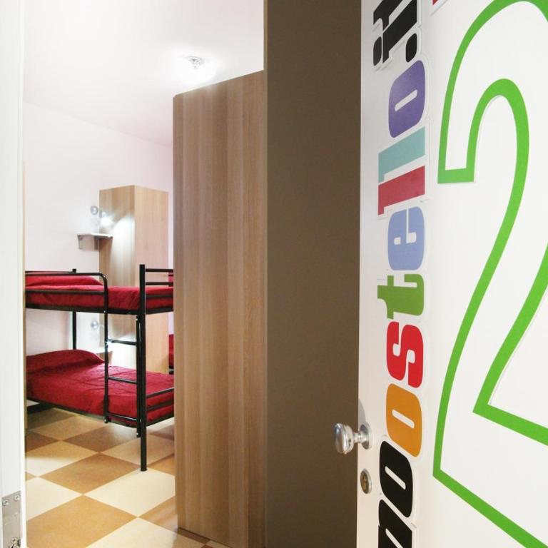 Milano Ostello - Posto Letto in Dormitorio Maschile per 6 Persone - 2