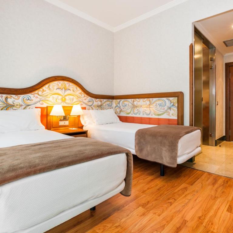 Hotel Julia - Habitación Doble con aparcamiento - 1 o 2 camas - 3