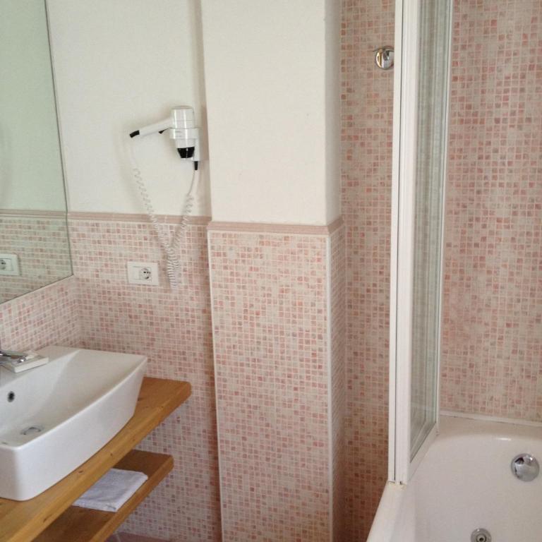 Meublè Cima Bianca Garni - Standard Double or Twin Room - 7