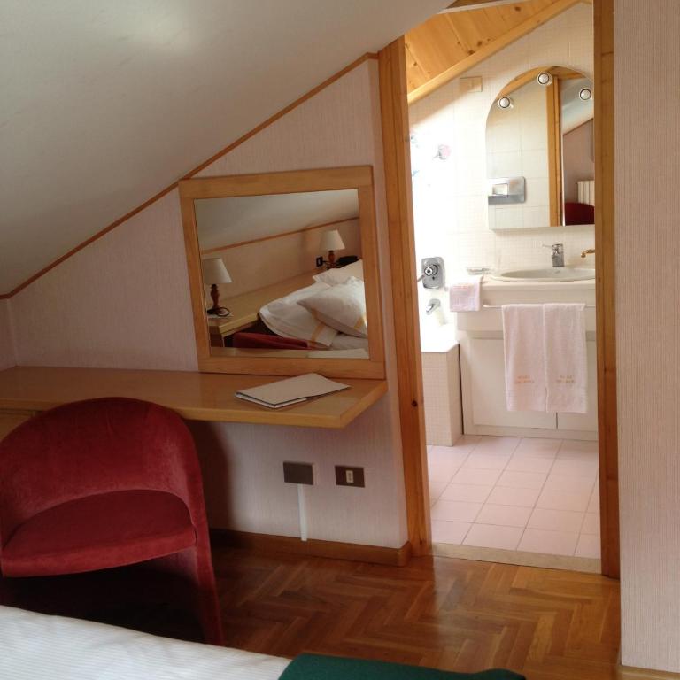 Meublè Cima Bianca Garni - Standard Double or Twin Room - 9