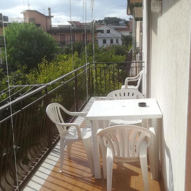Donnabella House - Appartamento con Balcone - 9