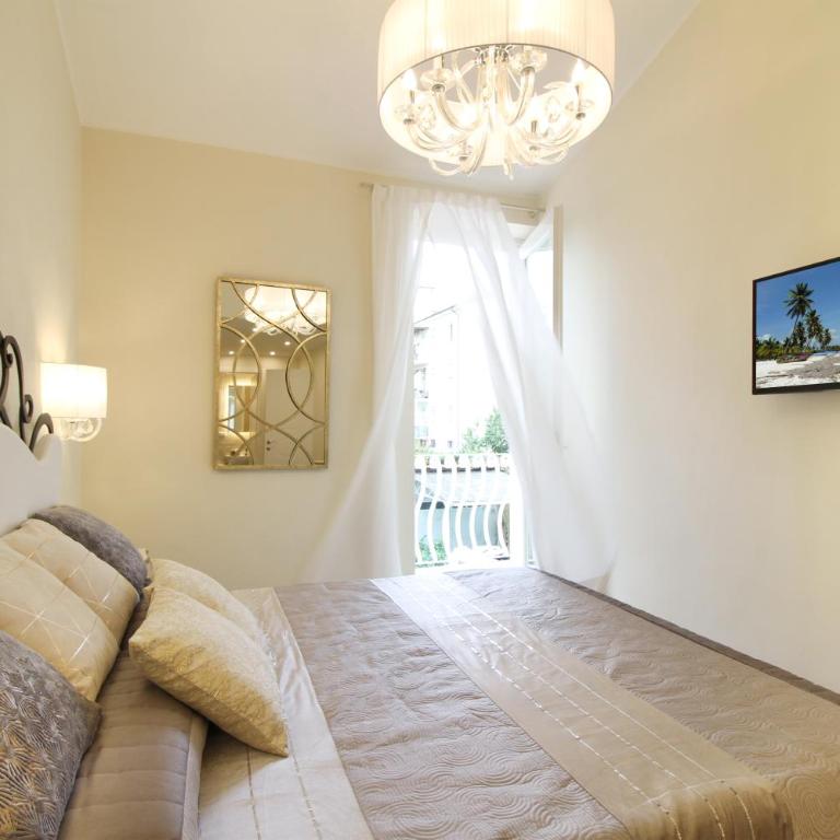 LUCCA IN CHIC - No Ztl, Free Parking, Priv Bath, Old City 550m - Camera Matrimoniale Deluxe con Balcone - 2