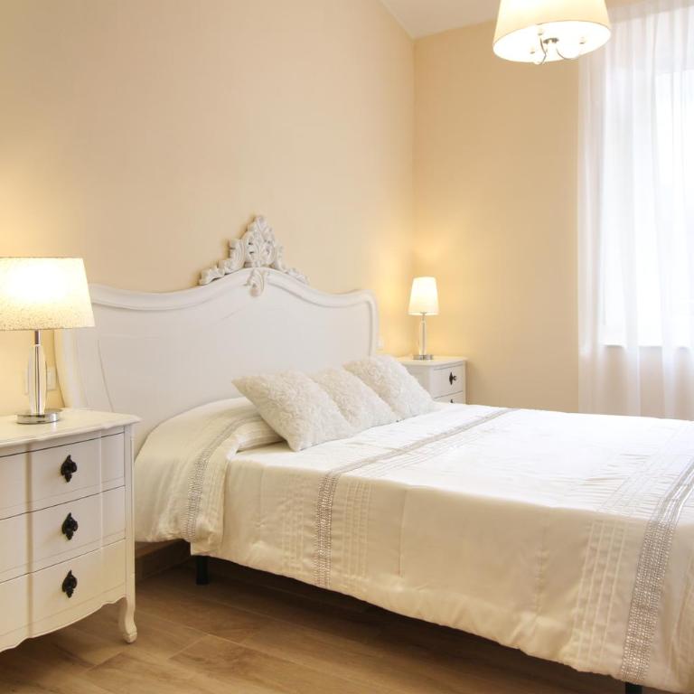 LUCCA IN CHIC - No Ztl, Free Parking, Priv Bath, Old City 550m - Camera Matrimoniale - 1