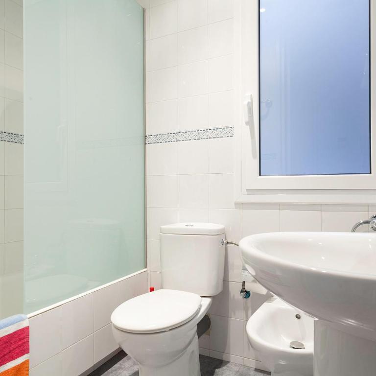 Apartments Barcelona & Home Deco Eixample - Four-Bedroom Apartment - 6