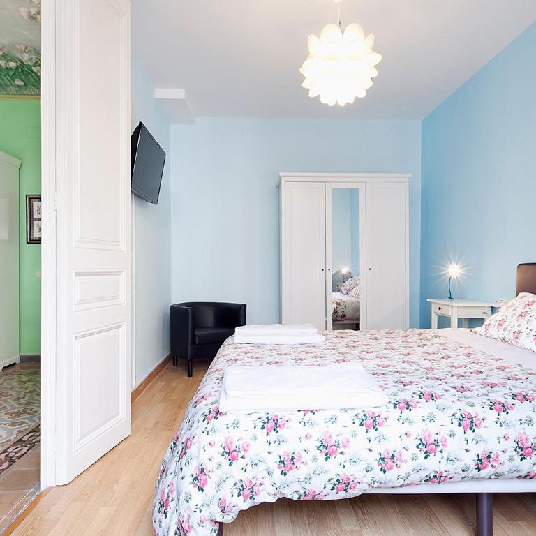 Apartments Barcelona & Home Deco Eixample - Four-Bedroom Apartment - 14