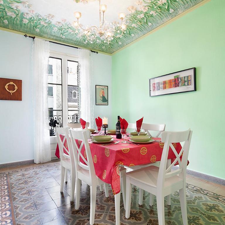 Apartments Barcelona & Home Deco Eixample - Four-Bedroom Apartment - 2
