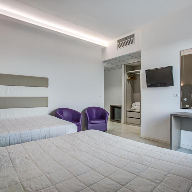 Hotel Boemia - Superior Triple Room - 3
