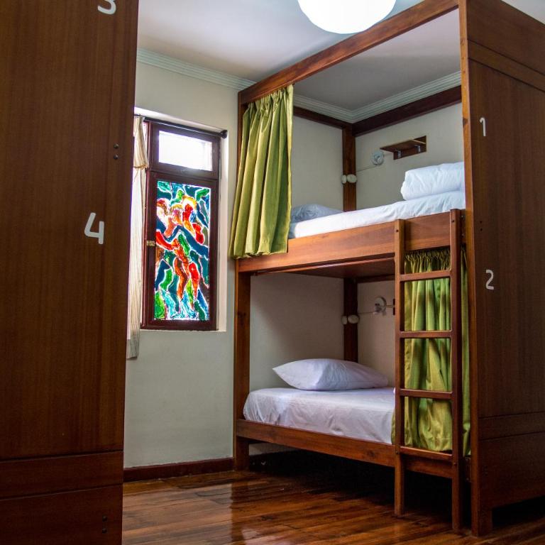 El Patio Hostel Quito - Habitación Compartida Mixta - 4 camas - 1