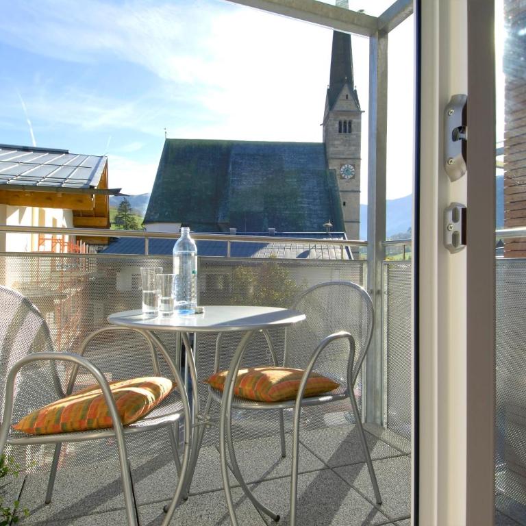 AlpenParks Hotel Maria Alm - Deluxe Doppelzimmer mit Balkon - 2