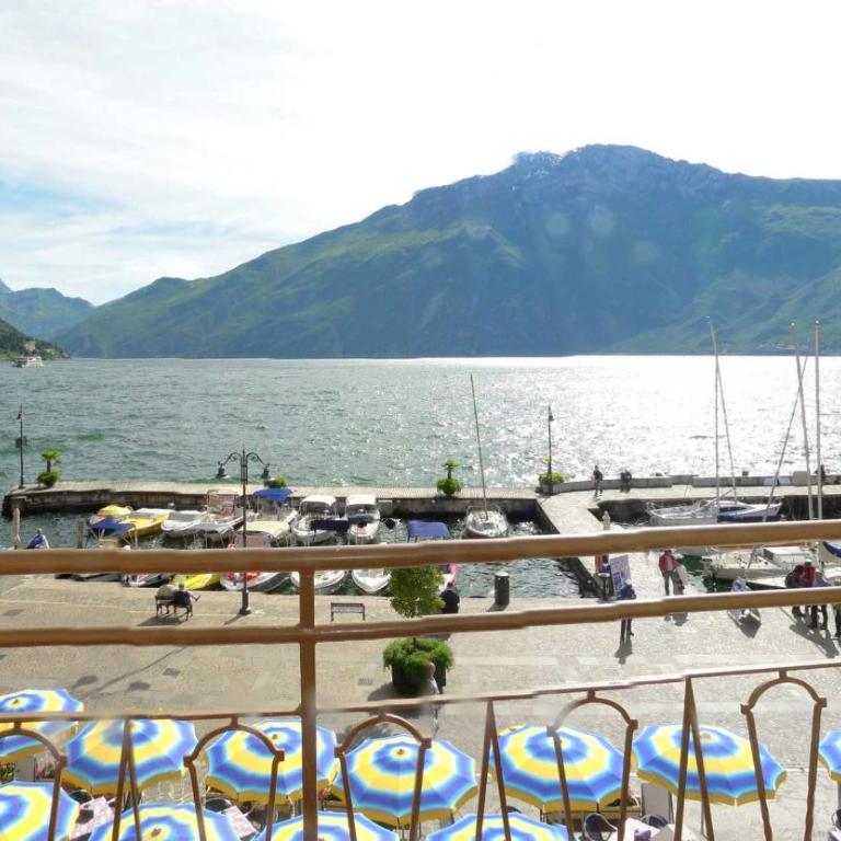 Hotel Sole - Limone - Camera Matrimoniale Classic con Balcone e Vista Lago - 7