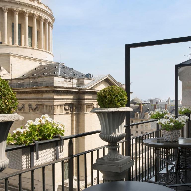 Hôtel des Grands Hommes - Suite Junior Romantique avec Terrasse - 7
