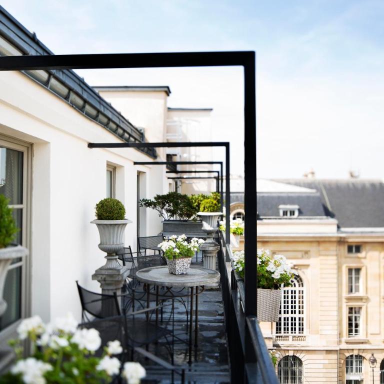 Hôtel des Grands Hommes - Suite Junior Romantique avec Terrasse - 8