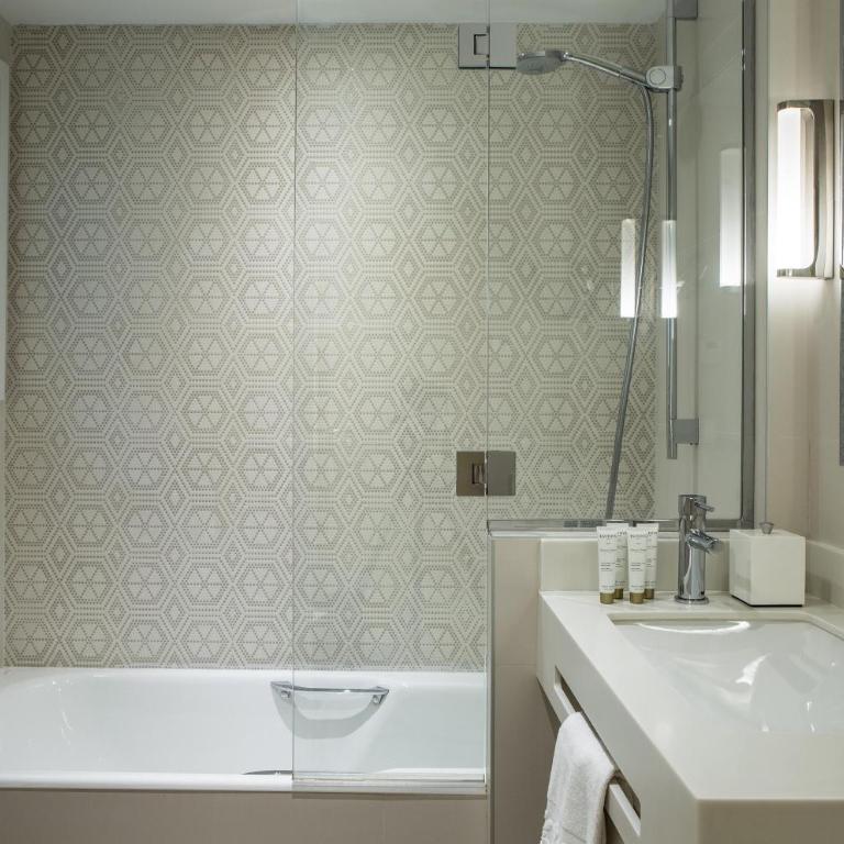 Hôtel Parc Saint-Séverin - Esprit de France - Chambre Double ou Lits Jumeaux Classique - 3