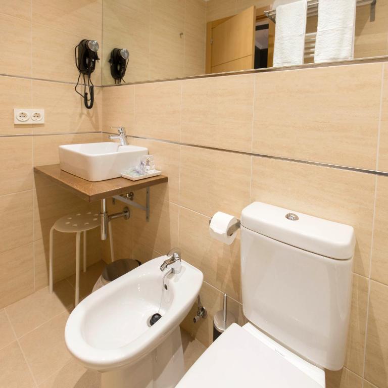 Apartamentos Ele San Justo Plaza - Buhardilla Apartment - 4