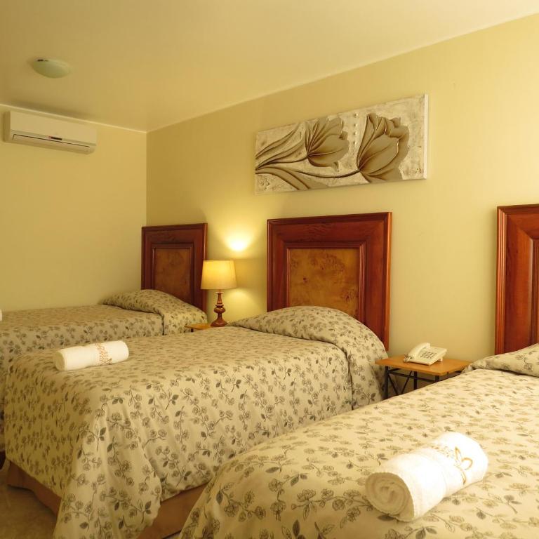 Hotel Las Flores - Superior Triple Room - 11