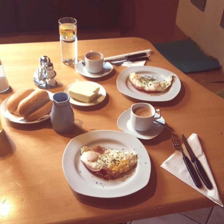 Gasthof zum Postwirt - Doppel- oder Zweibettzimmer - 1